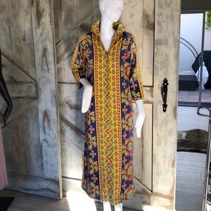 Vintage floral models house coat